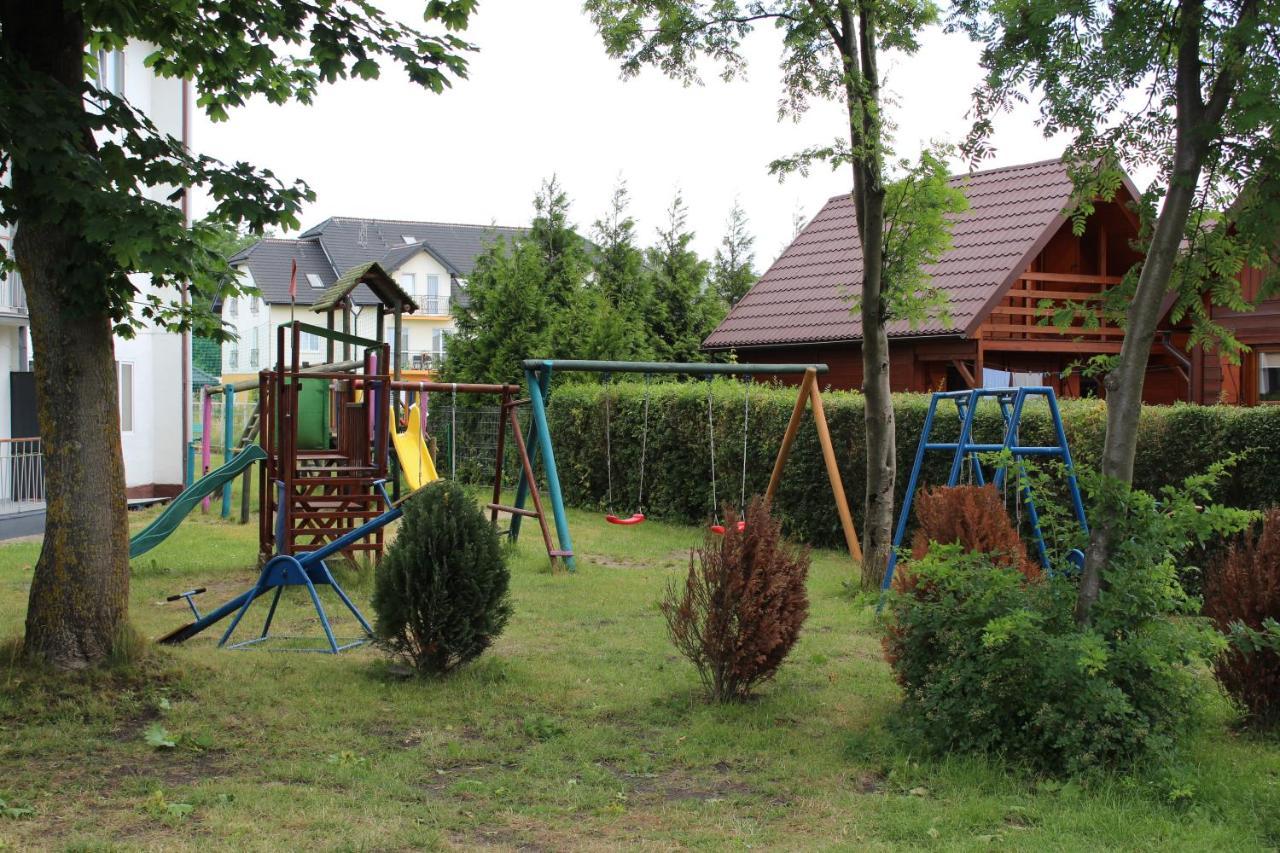 Owr Piramida 2 Hotel Darlowko Luaran gambar