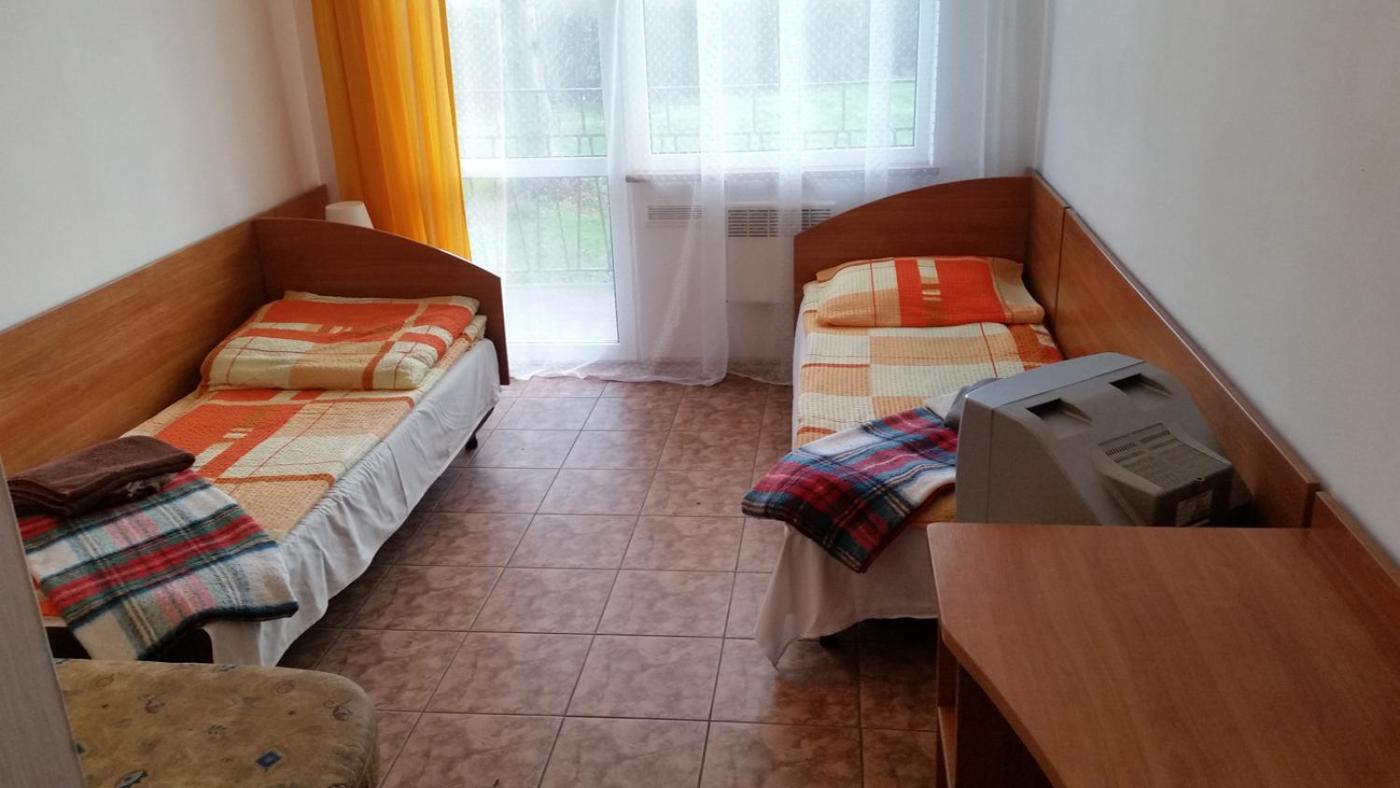 Owr Piramida 2 Hotel Darlowko Luaran gambar